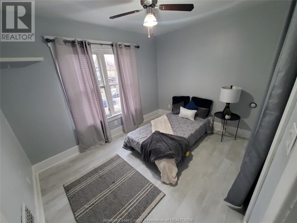 161 CAMERON AVENUE Image 26