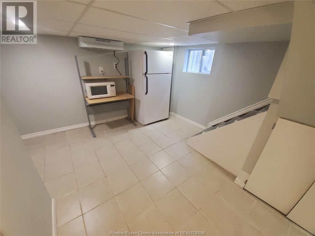 161 CAMERON AVENUE Image 32
