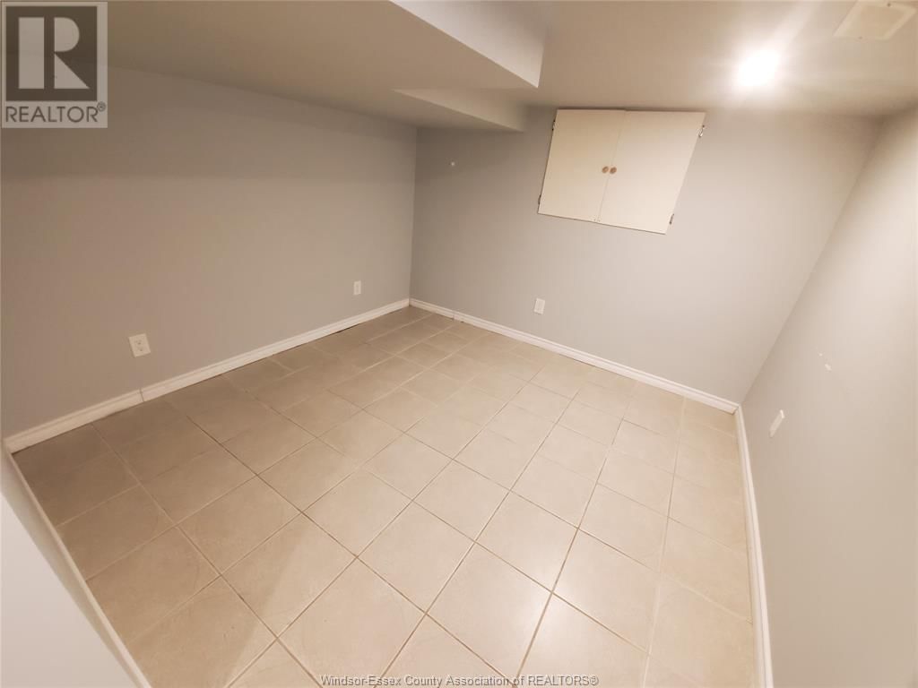 161 CAMERON AVENUE Image 36