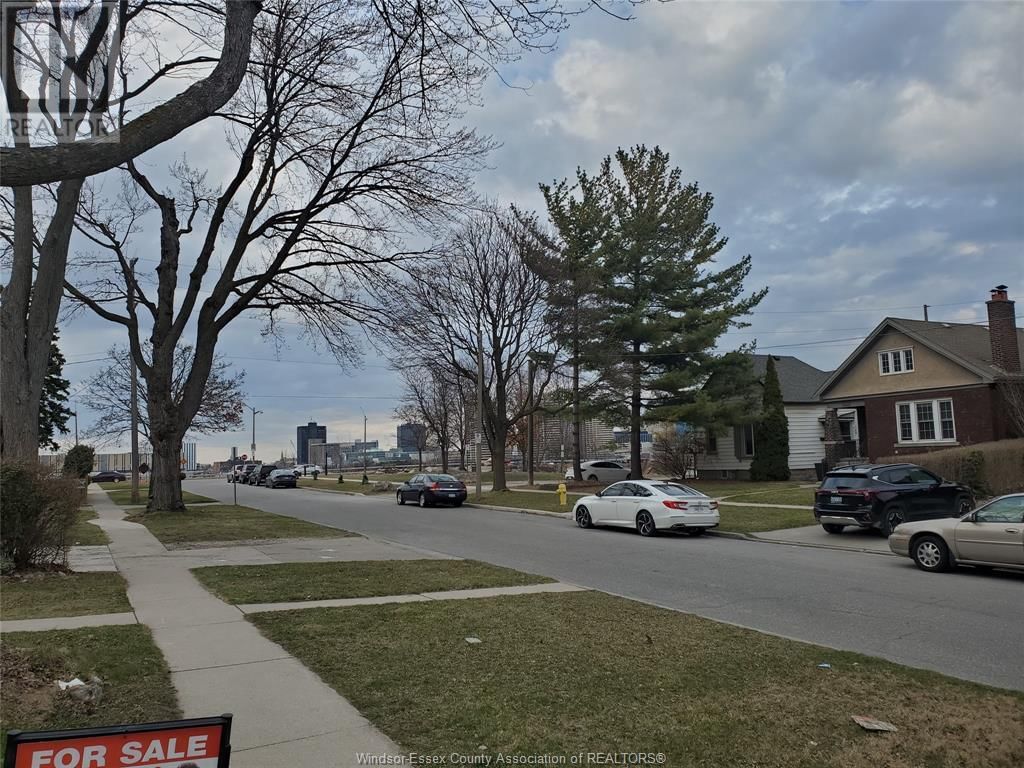 161 CAMERON AVENUE Image 43