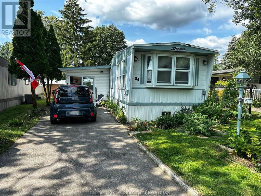 104 ESSEX COURT Image 2