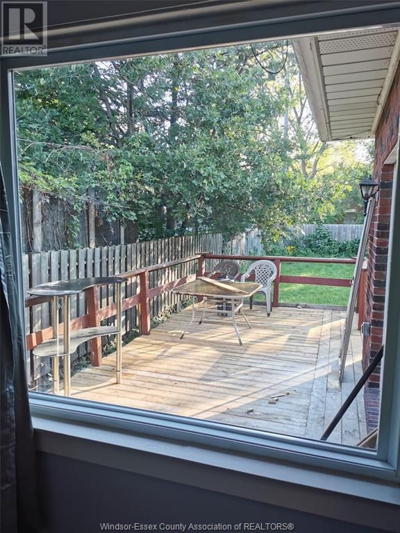 448 ROSEDALE Image 11