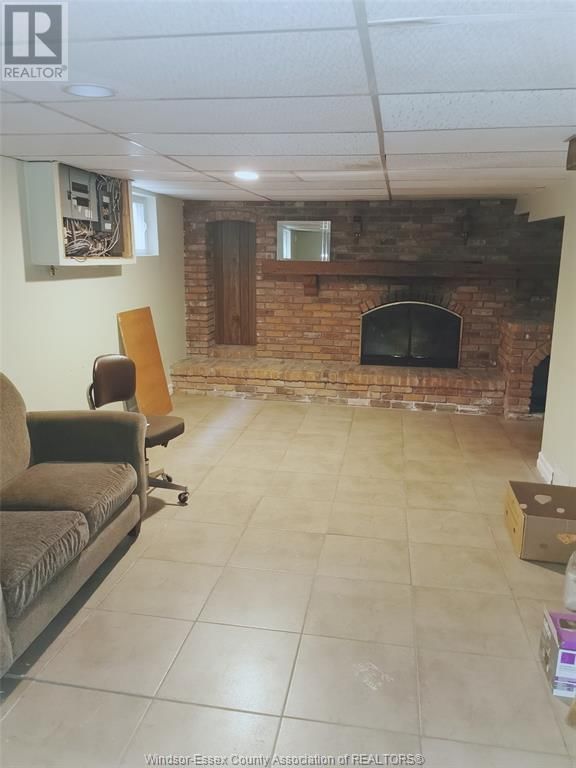 448 ROSEDALE Image 31