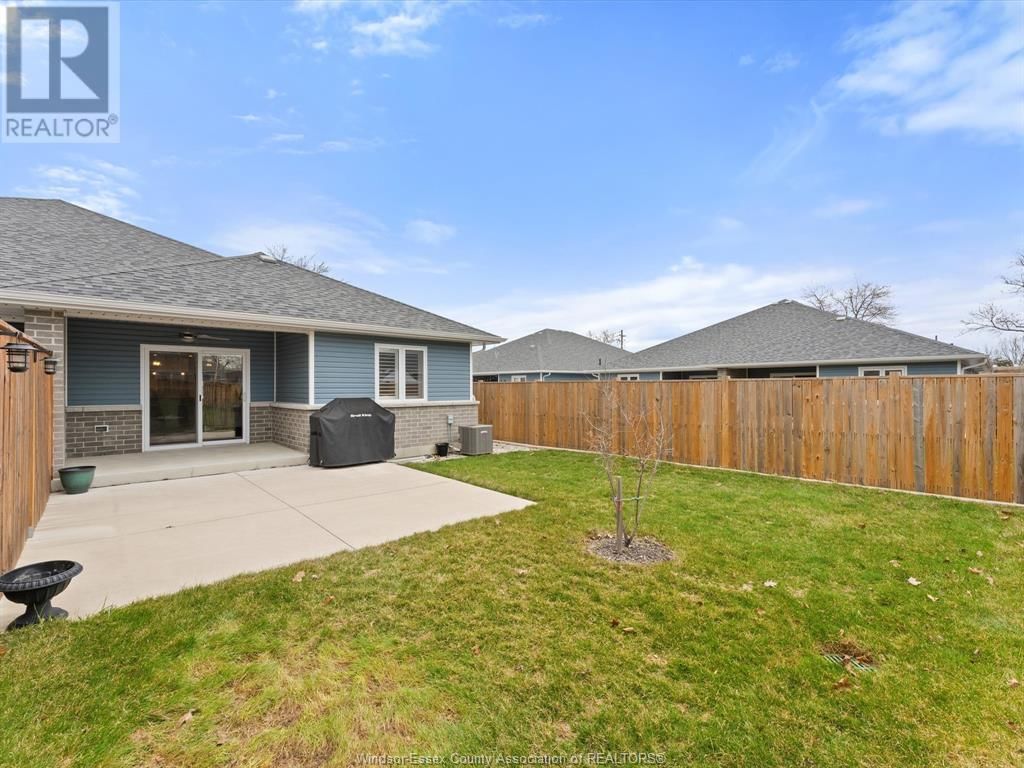 251 MUNGER AVE E Image 32