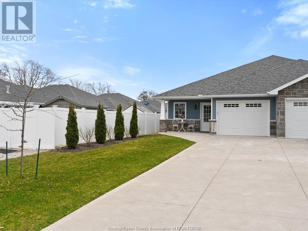251 MUNGER AVE E Image 39