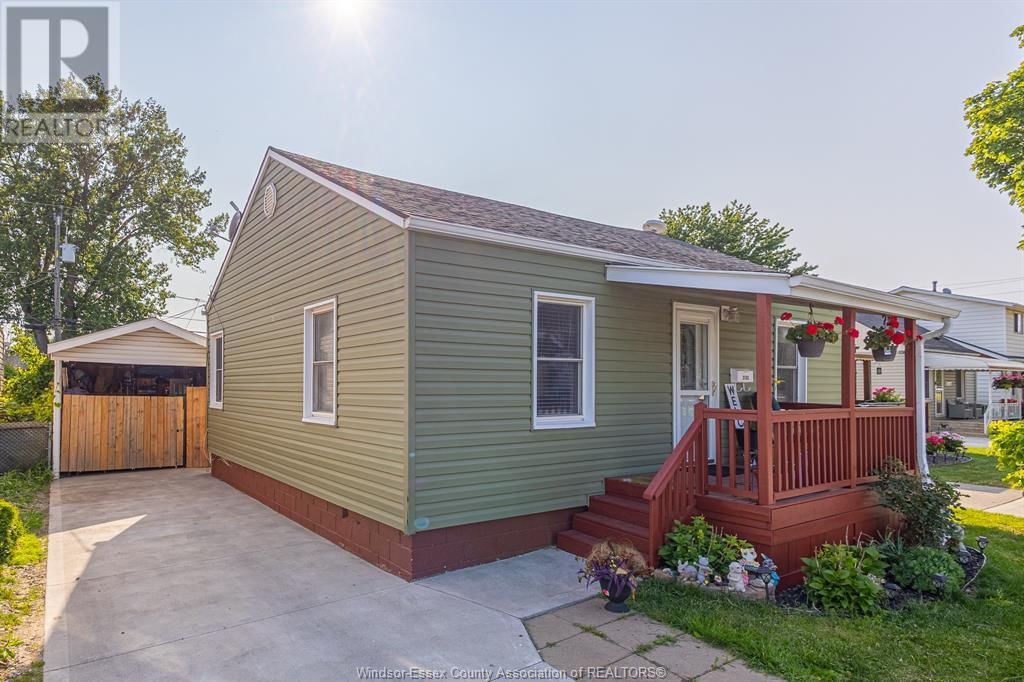 2153 WELLESLEY Image 1