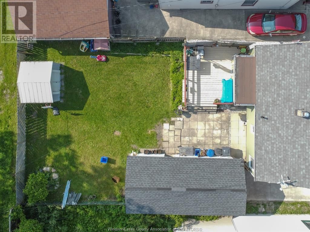 2153 WELLESLEY Image 10