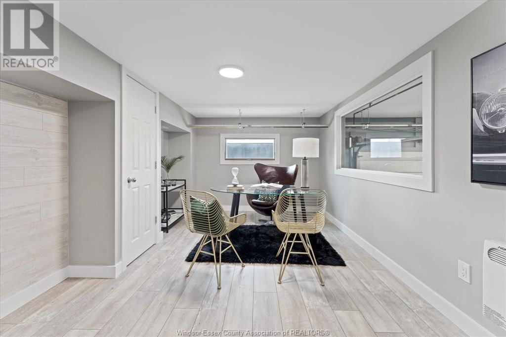 925 CRAWFORD AVENUE Image 22