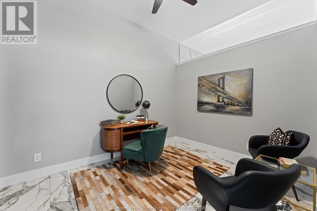 925 CRAWFORD AVENUE Image 30