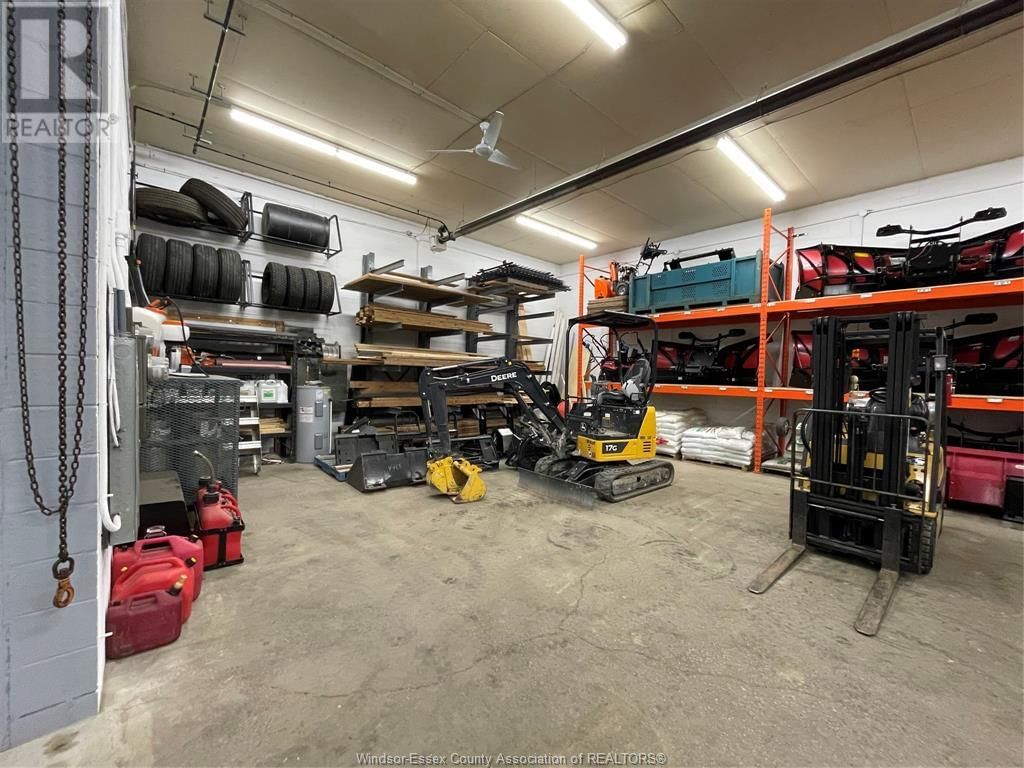 925 CRAWFORD AVENUE Image 8