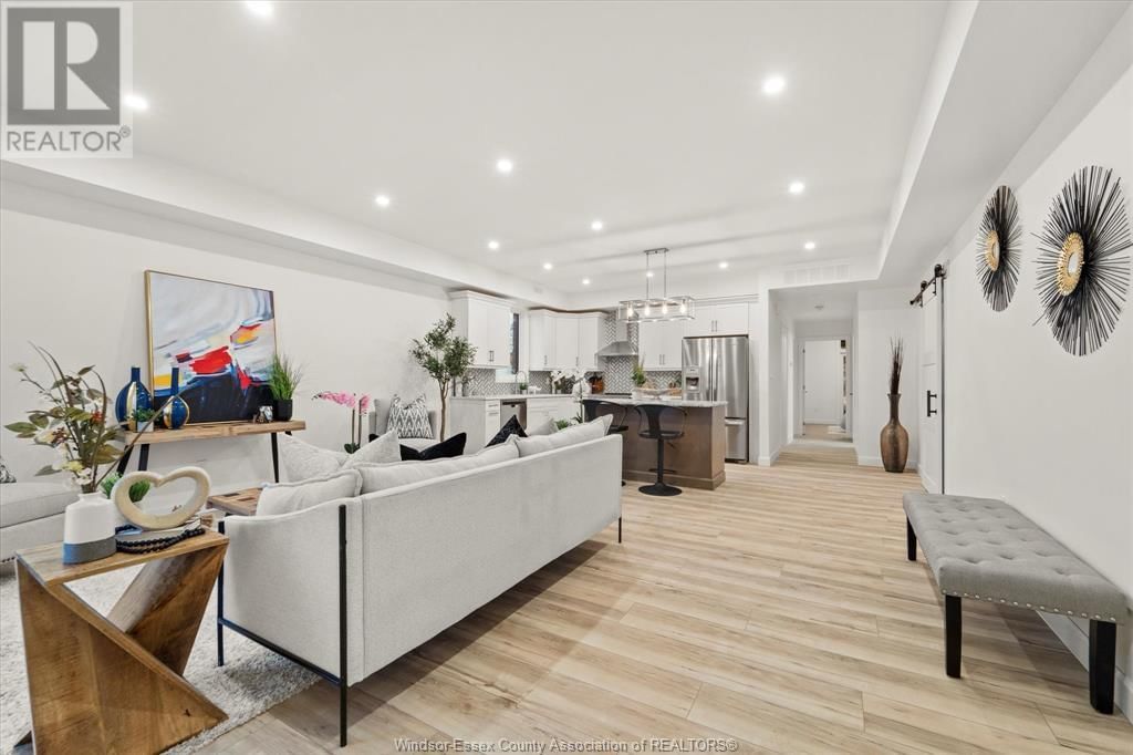 3A - 515 DALHOUSIE STREET Image 3