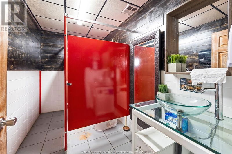 Image #1 of Restaurant for Sale at Erie, Windsor, Ontario