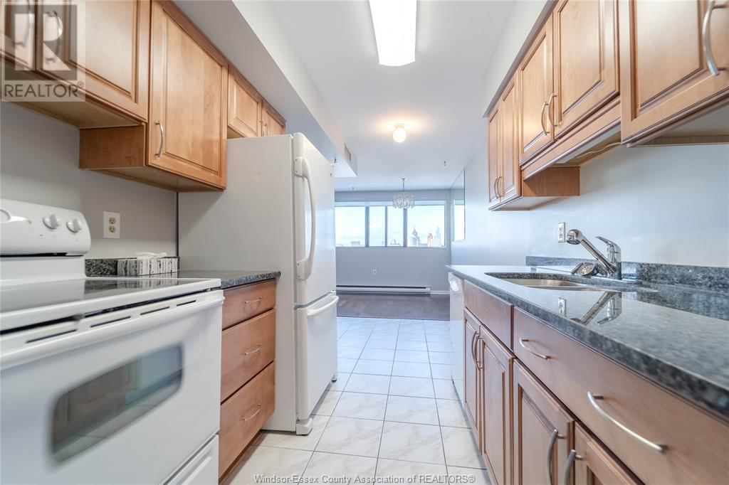 2506 - 380 PELISSIER Image 23