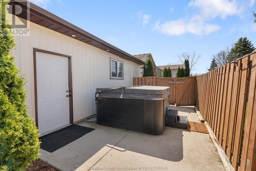 13471 JANE STREET Image 24