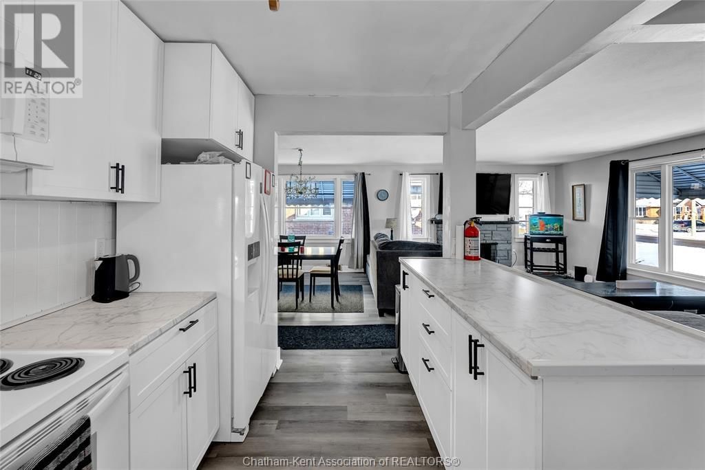 228 DELAWARE AVENUE NORTH Image 13