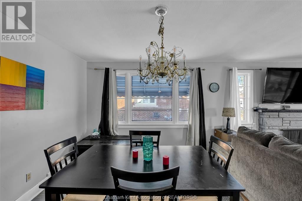 228 DELAWARE AVENUE NORTH Image 17