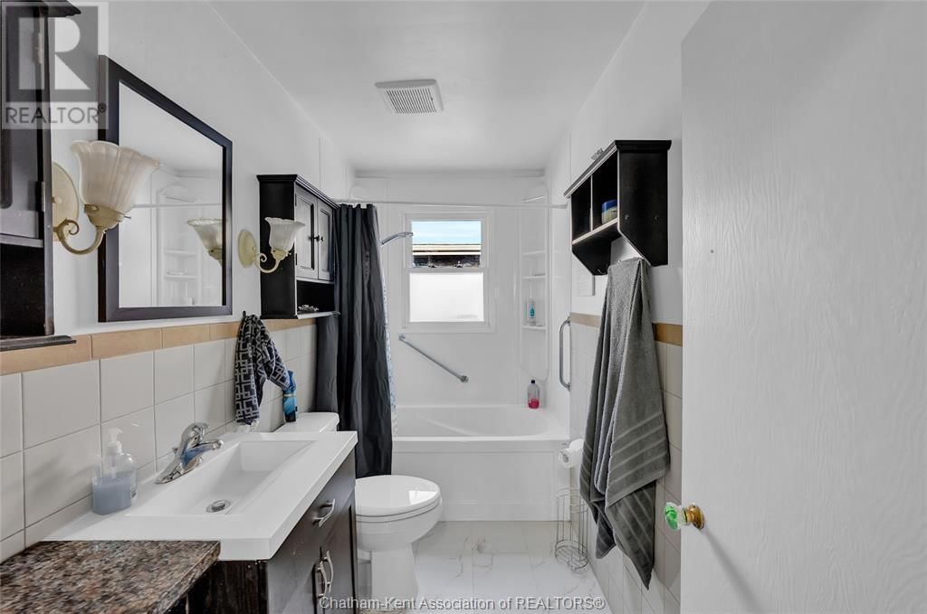 228 DELAWARE AVENUE NORTH Image 22