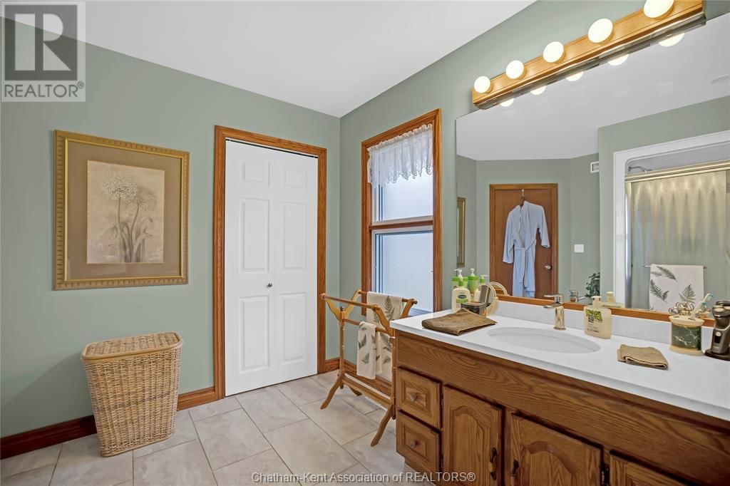 29883 WEST BOTHWELL ROAD Image 25