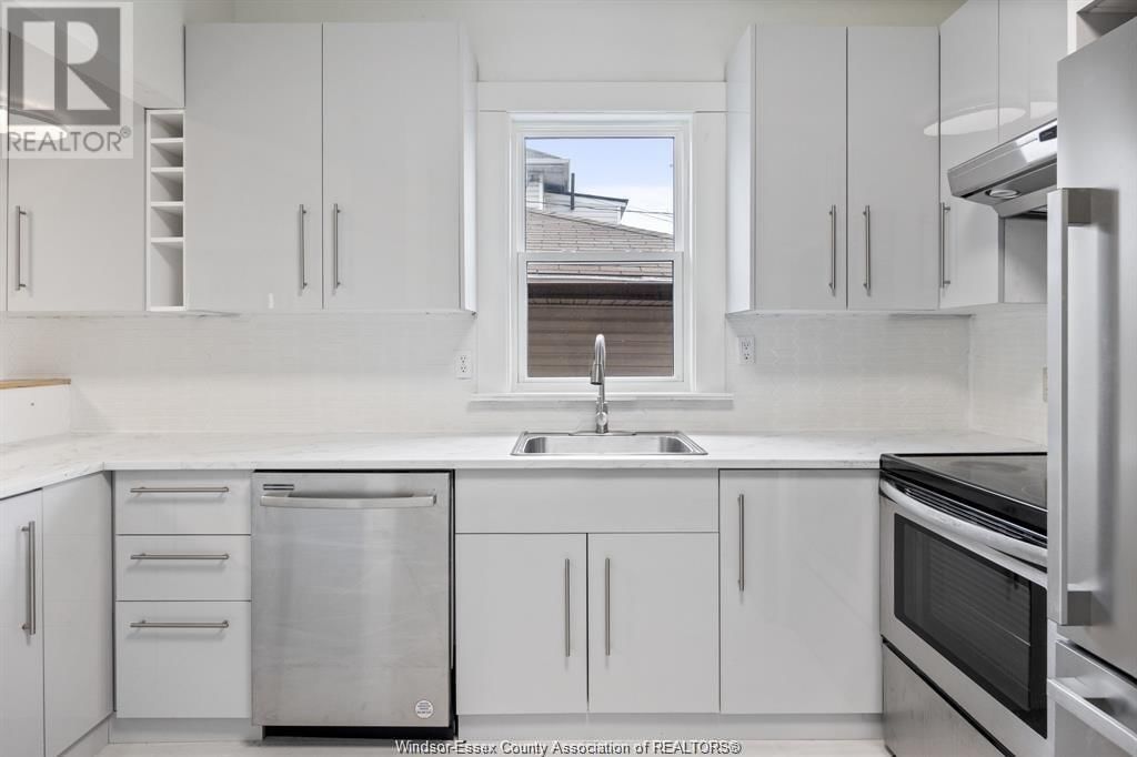 850 ELLROSE AVENUE Image 10