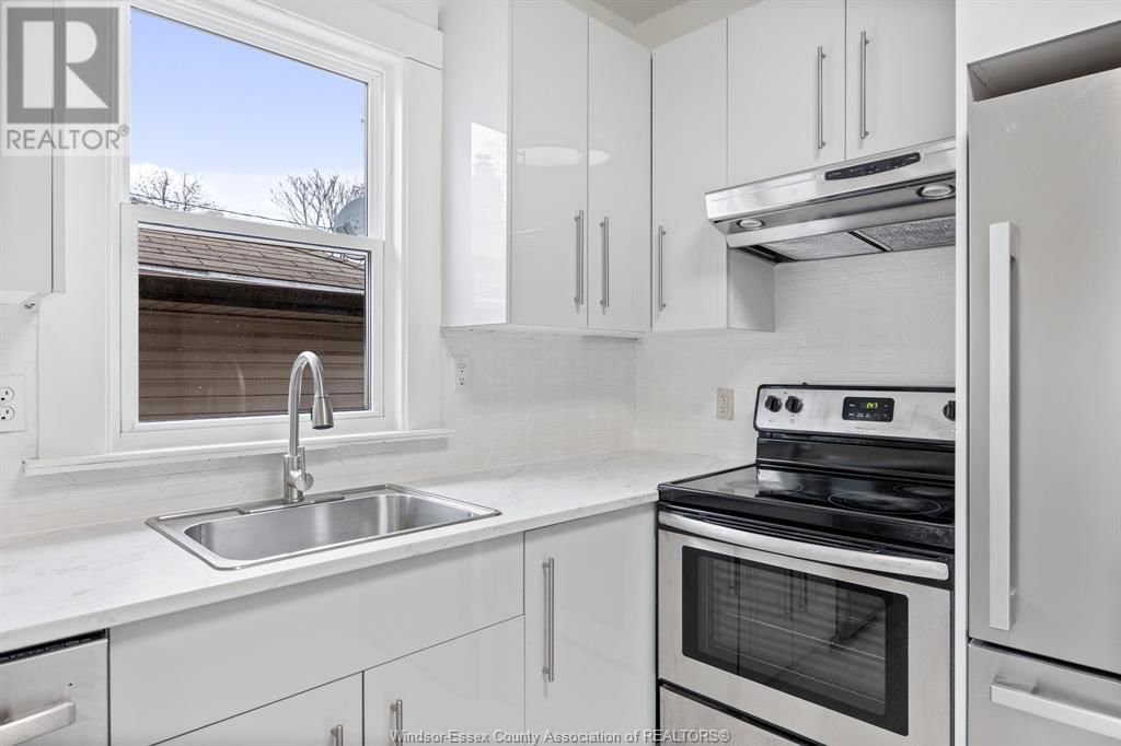850 ELLROSE AVENUE Image 13