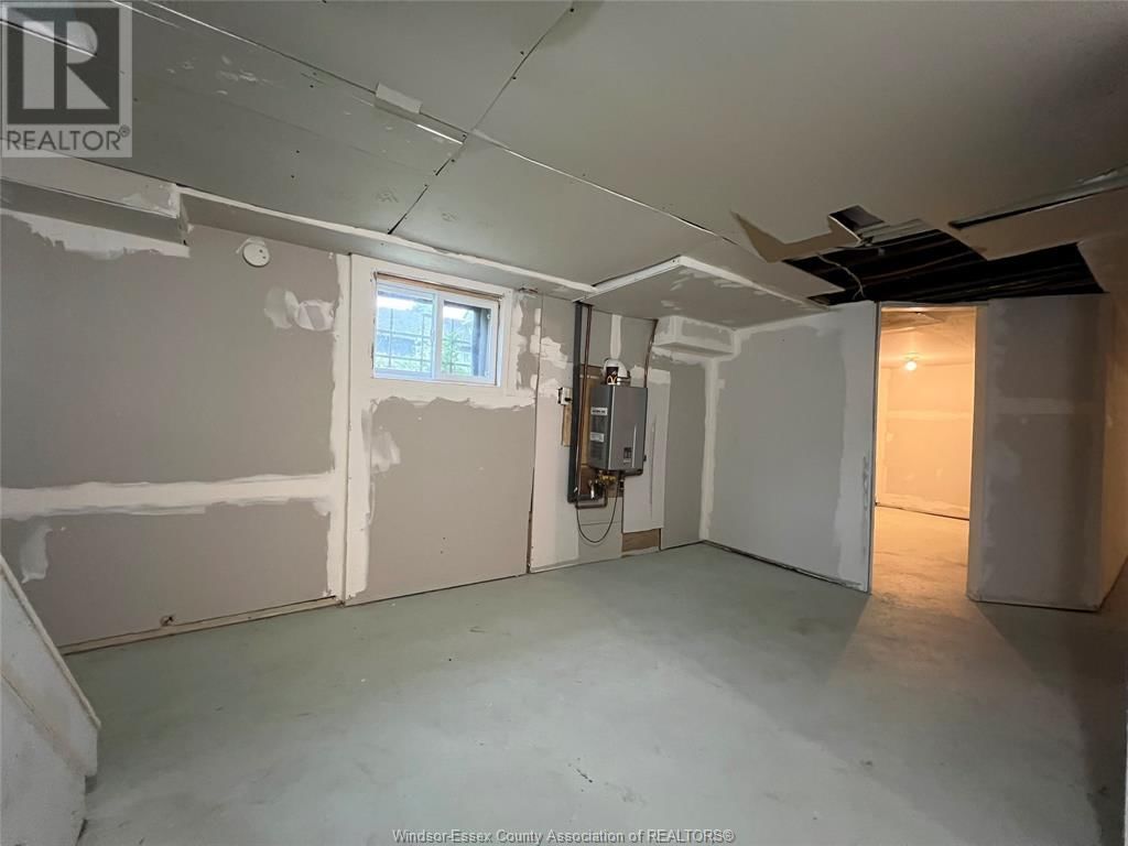 850 ELLROSE AVENUE Image 23