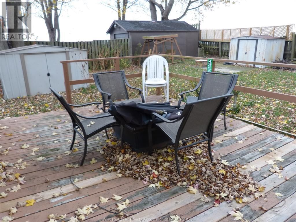 16 JULIEN AVENUE Image 13