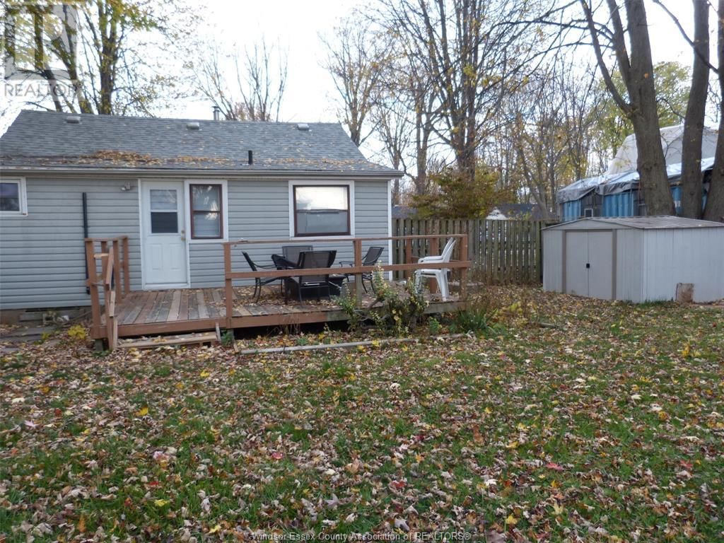 16 JULIEN AVENUE Image 14