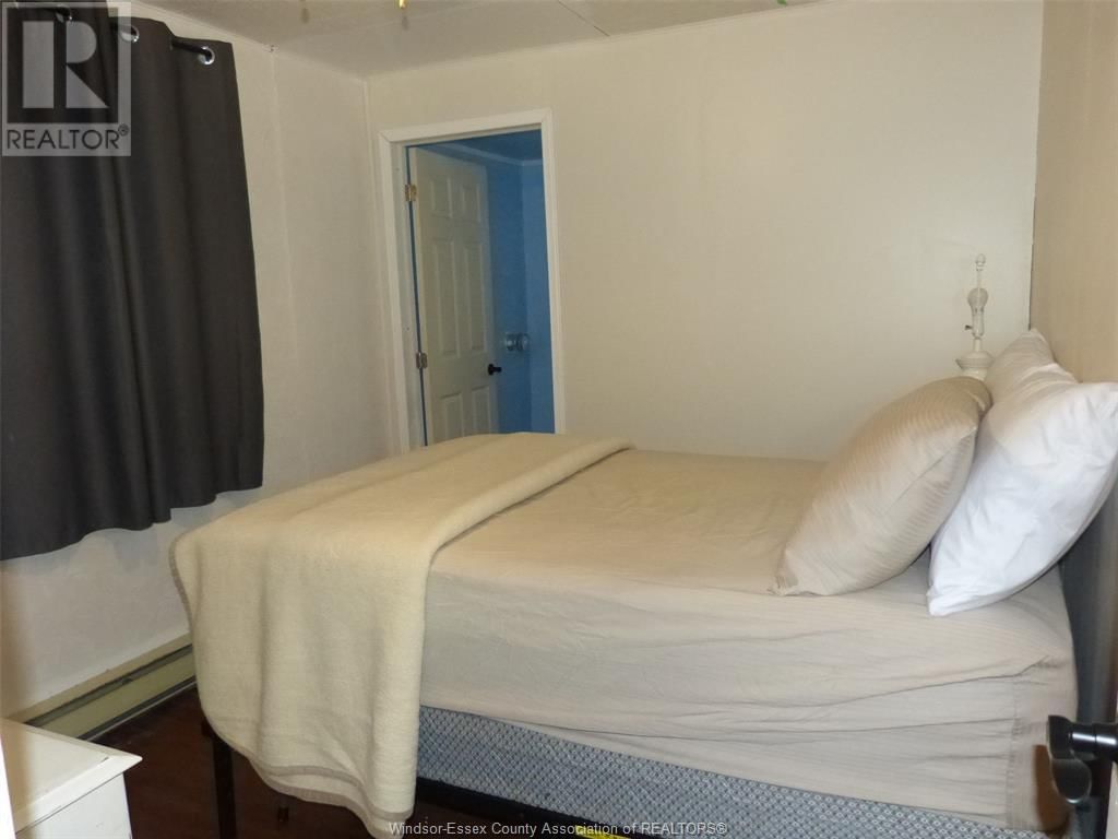 16 JULIEN AVENUE Image 5