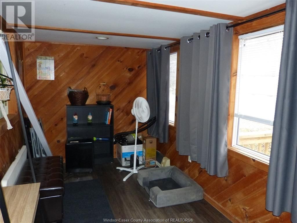 16 JULIEN AVENUE Image 8
