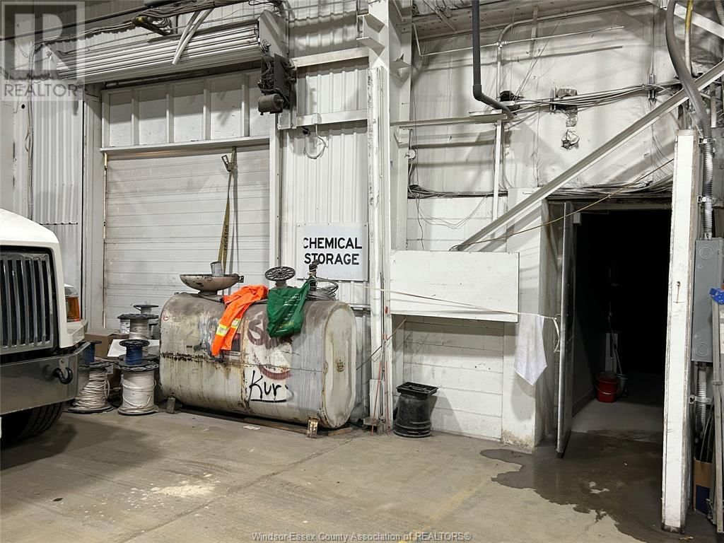2520 CENTRAL AVENUE Image 16
