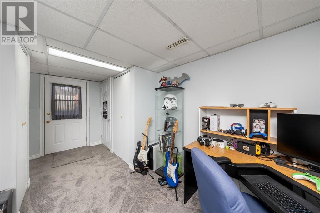 1254 ERROL ROAD EAST Image 35