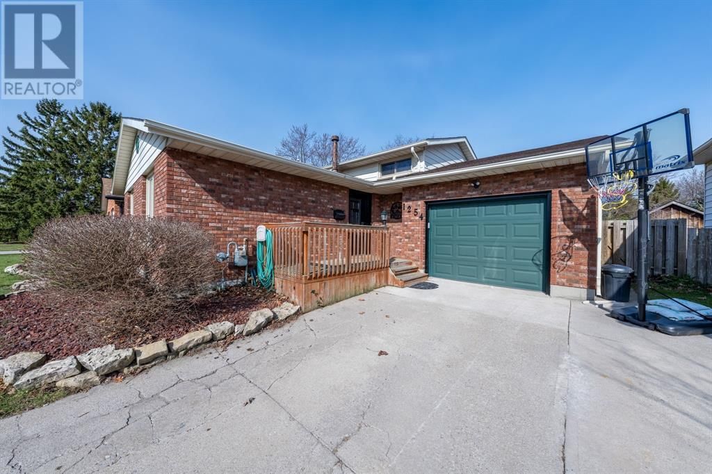 1254 ERROL ROAD EAST Image 4