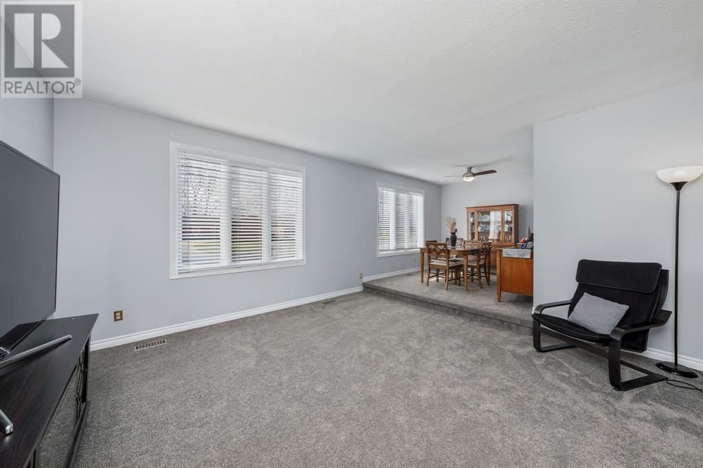 1254 ERROL ROAD EAST Image 45