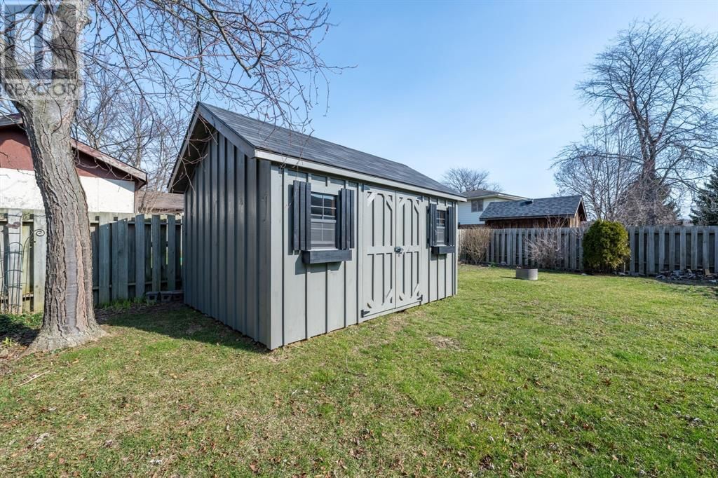 1254 ERROL ROAD EAST Image 7