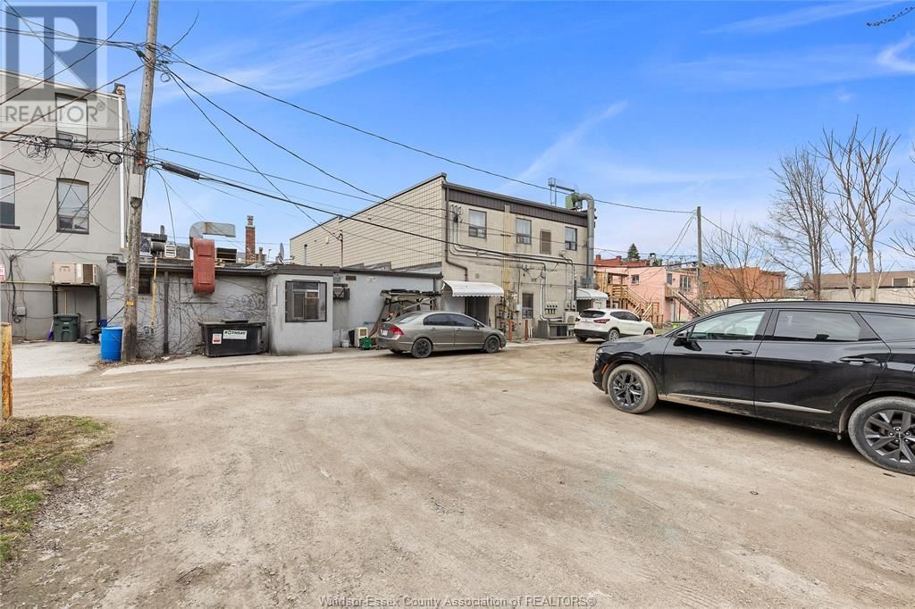 3206 SANDWICH Image 18