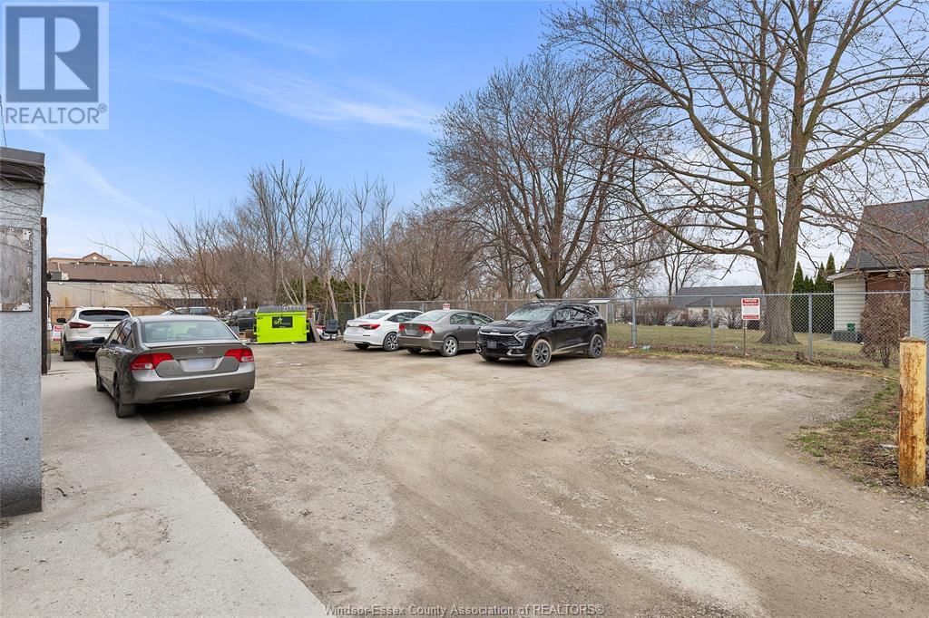 3206 SANDWICH Image 19