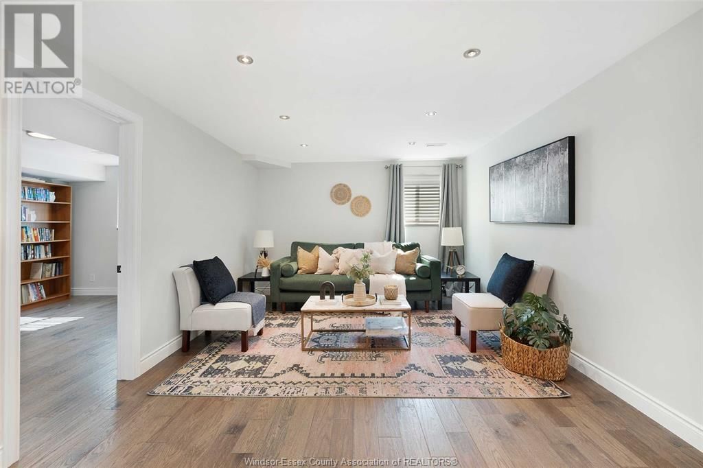 11931 MAITLAND AVENUE Image 18