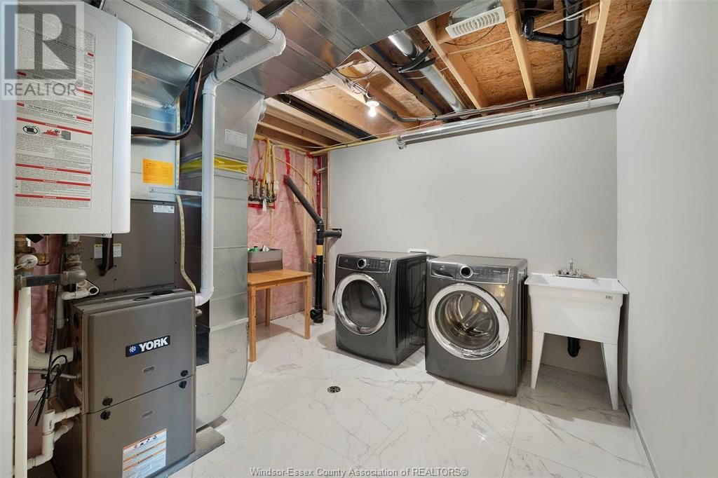 11931 MAITLAND AVENUE Image 23