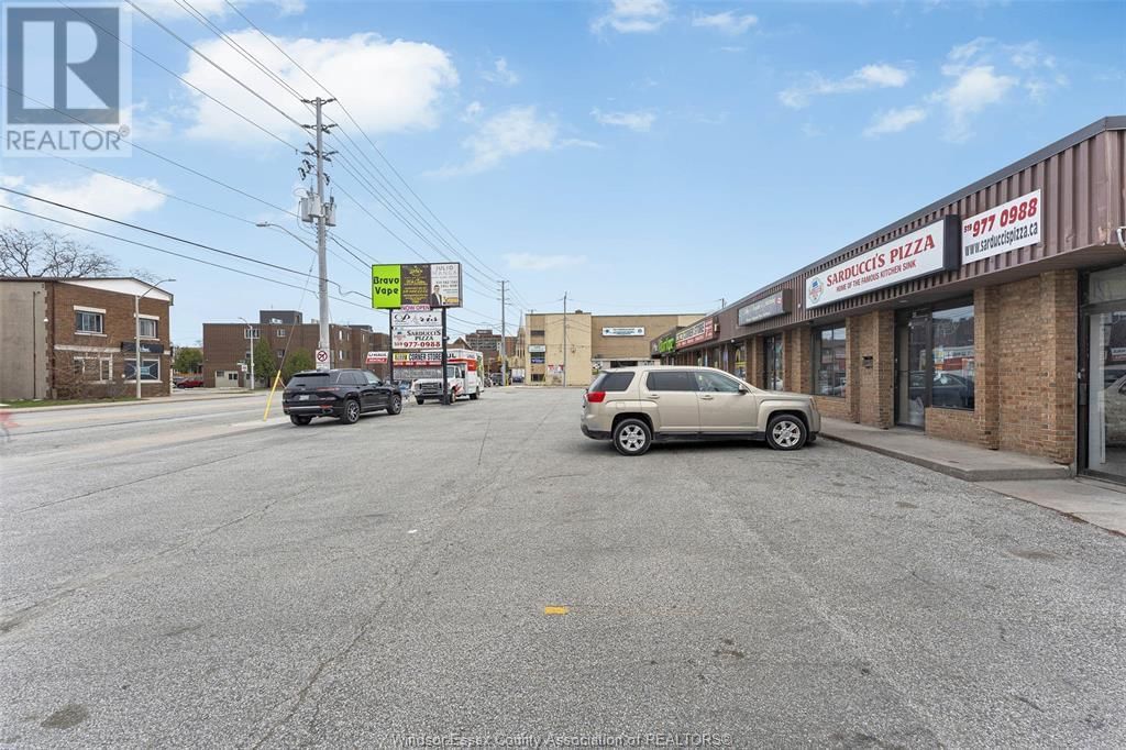 425 TECUMSEH ROAD WEST Image 2