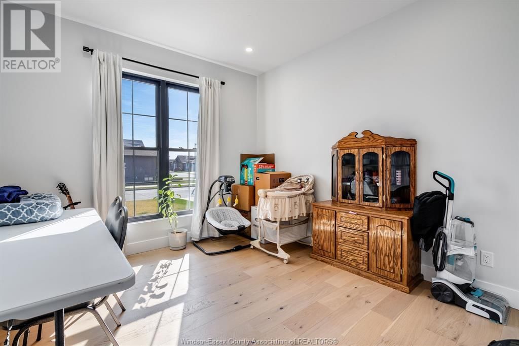 19 SUNNINGDALE Image 23