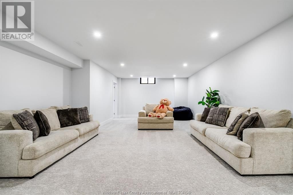 19 SUNNINGDALE Image 32