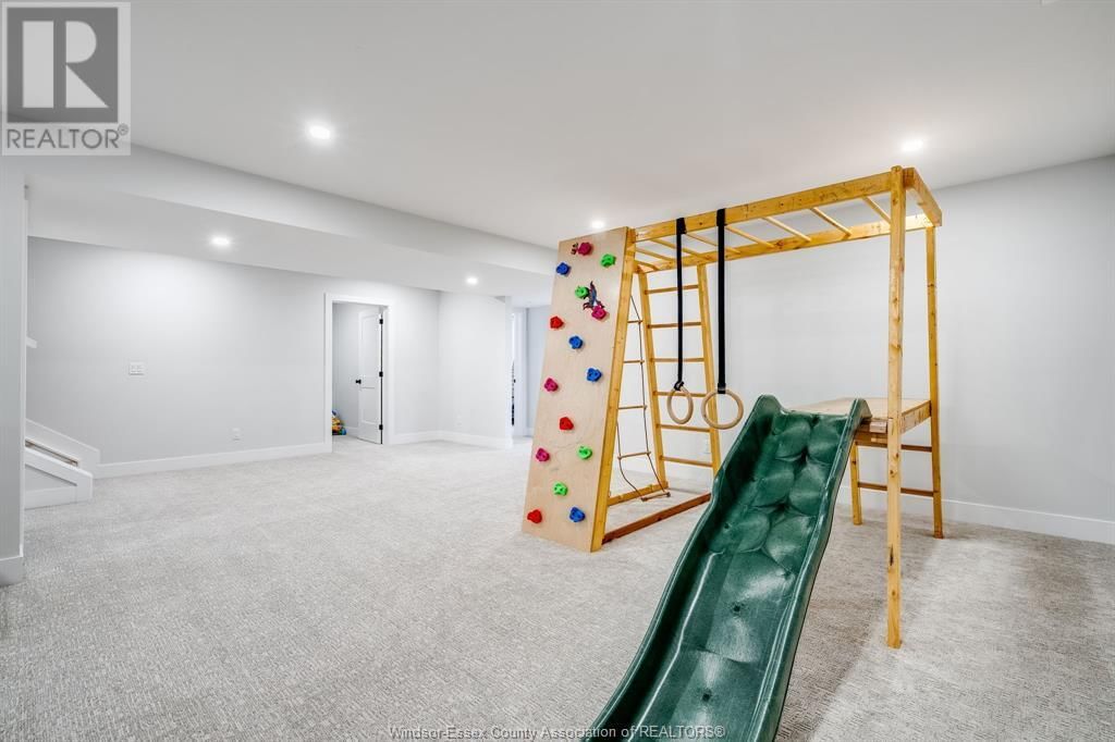 19 SUNNINGDALE Image 33
