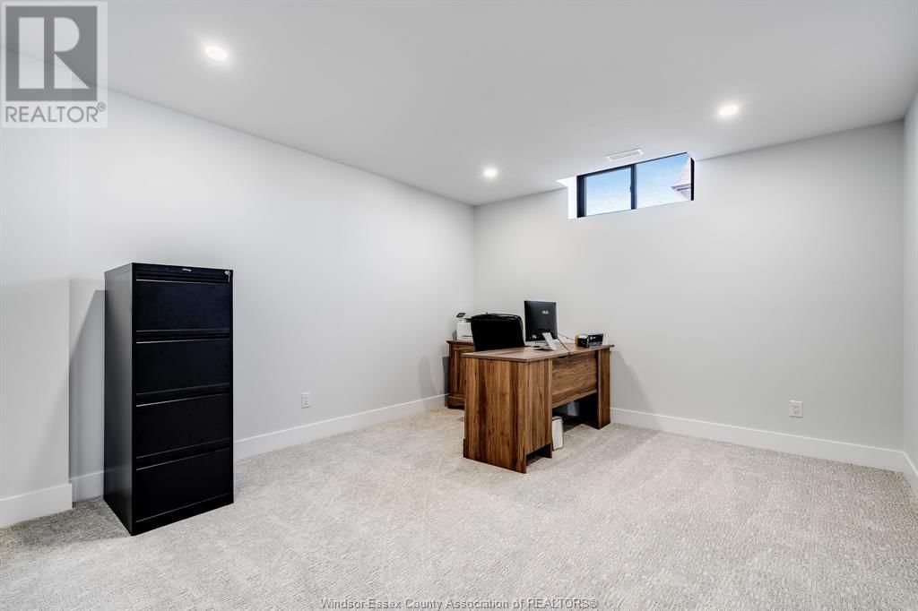 19 SUNNINGDALE Image 34