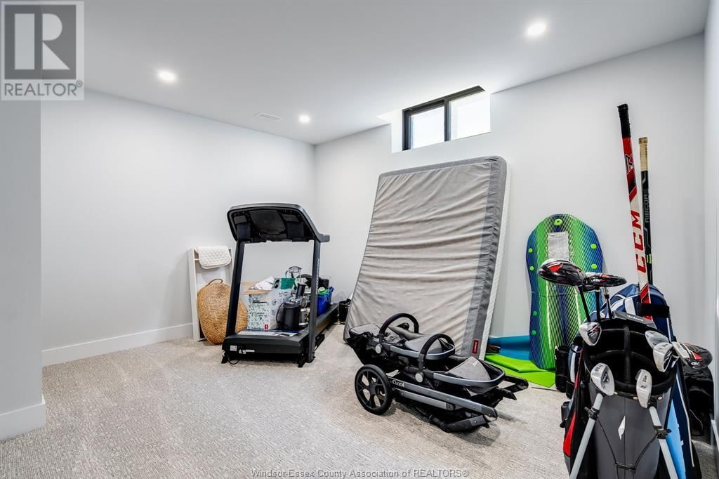 19 SUNNINGDALE Image 39