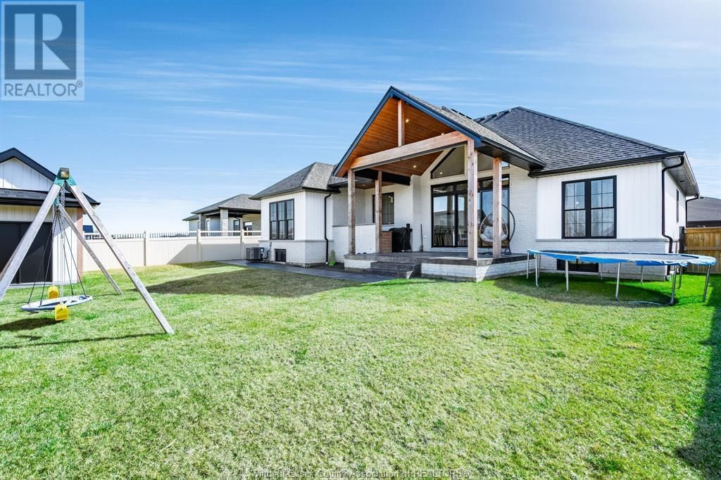 19 SUNNINGDALE Image 44