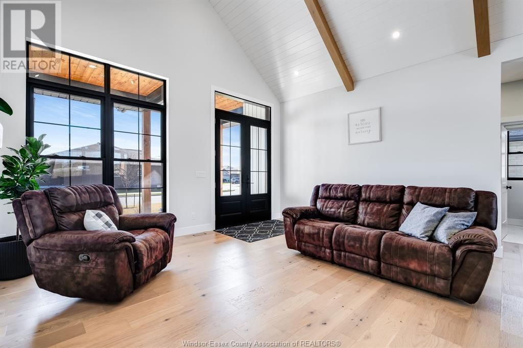 19 SUNNINGDALE Image 6