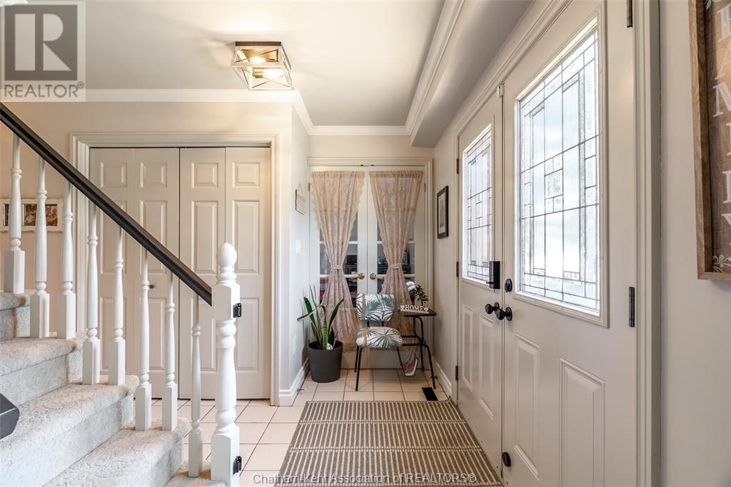 147 CRYSTAL DRIVE Image 19