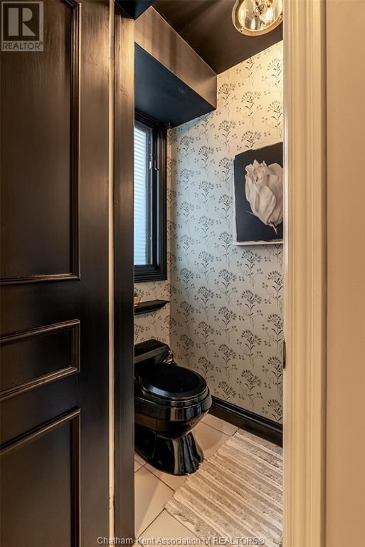147 CRYSTAL DRIVE Image 23
