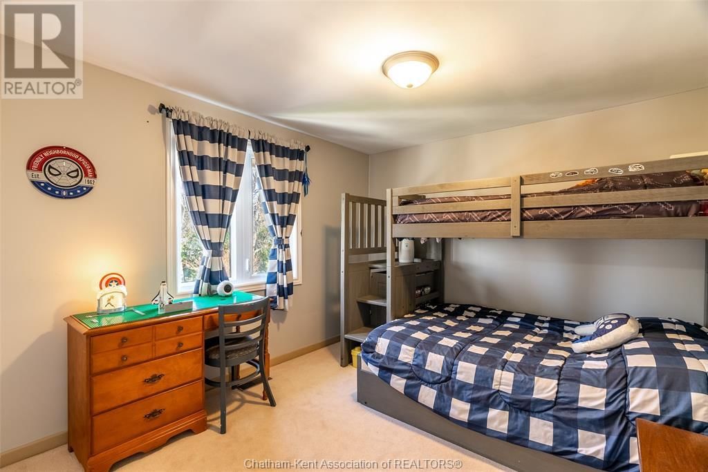 147 CRYSTAL DRIVE Image 29