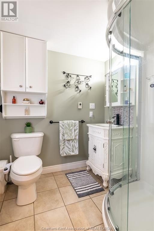147 CRYSTAL DRIVE Image 36